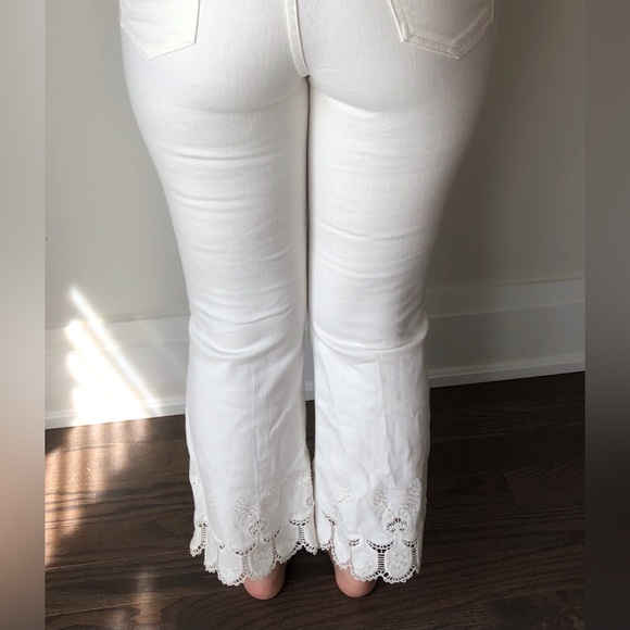 Anthropologie - Pilcro Embroidered Hem Flare Cropped Jean - Picture 6 of 14